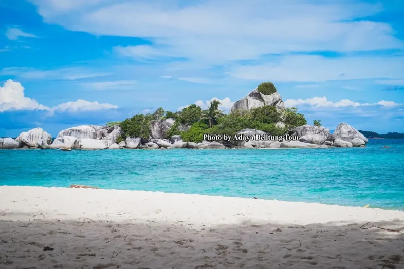 Pulau Mendanau Belitung