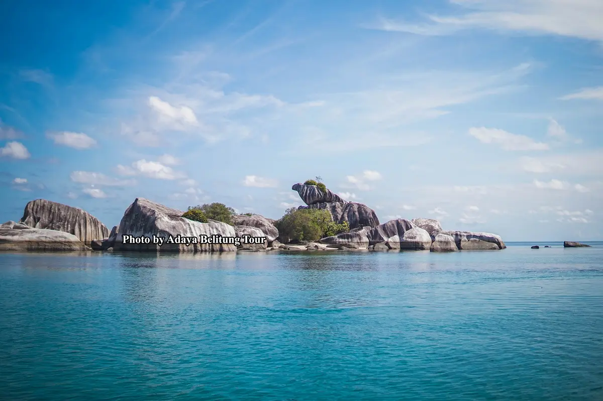 Pulau Batu Garuda Belitung
